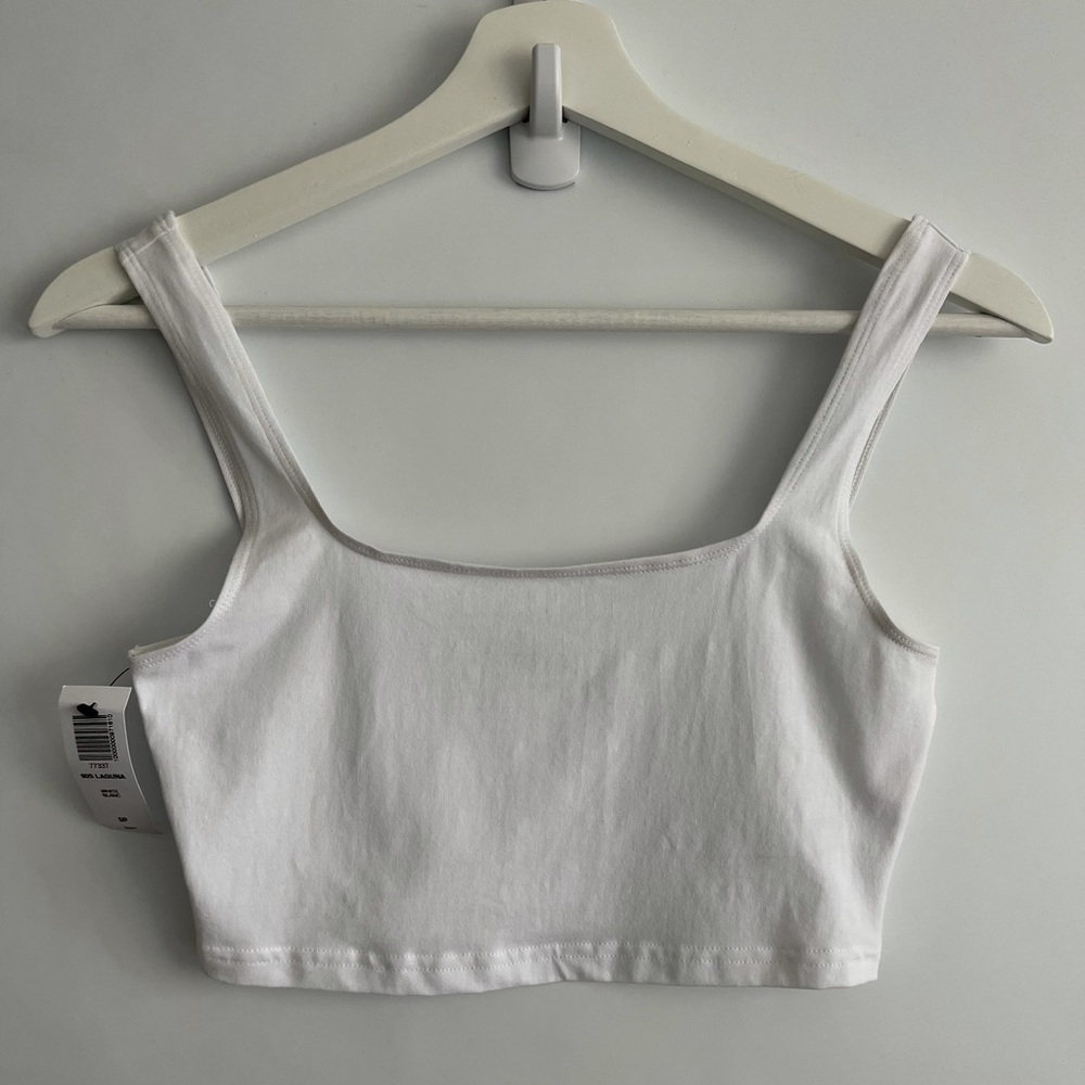 Aritzia 90s laguna tank white
